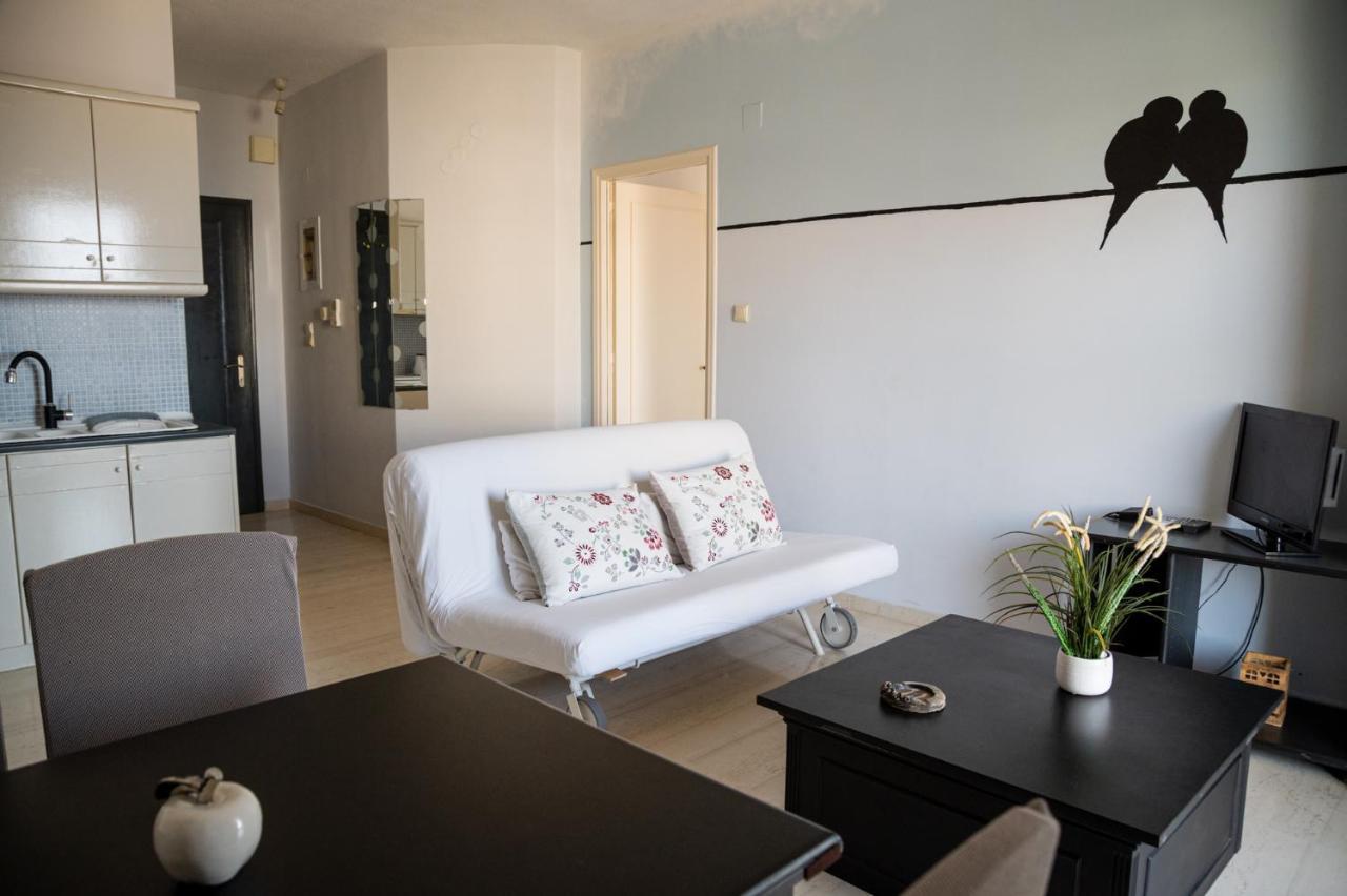 Eftihia Apartments By The Sea Rethymno Exterior foto