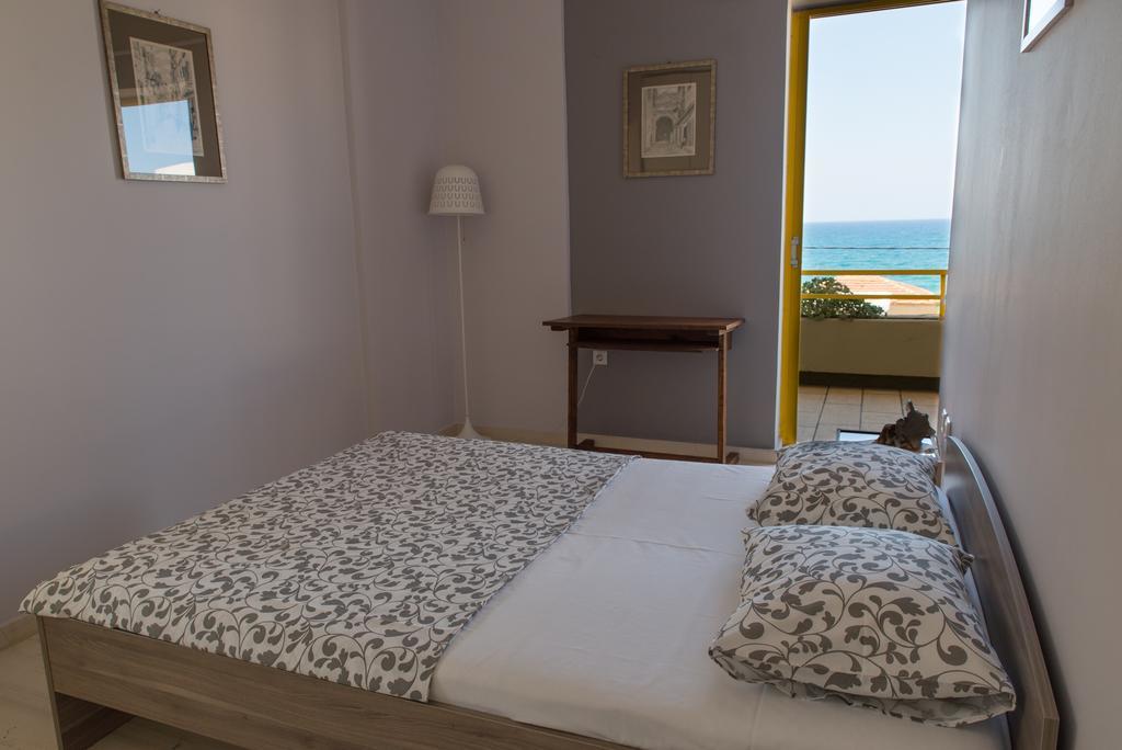 Eftihia Apartments By The Sea Rethymno Exterior foto